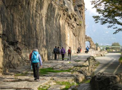 Die antike Straße nach Gallien und ihr Bogen - Donnas