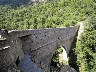 Pont-aqueduc romain de Pont d'Ael