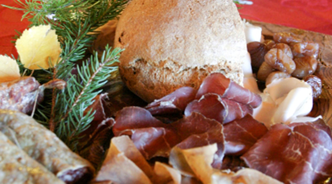Ancient Walser houses and authentic flavours