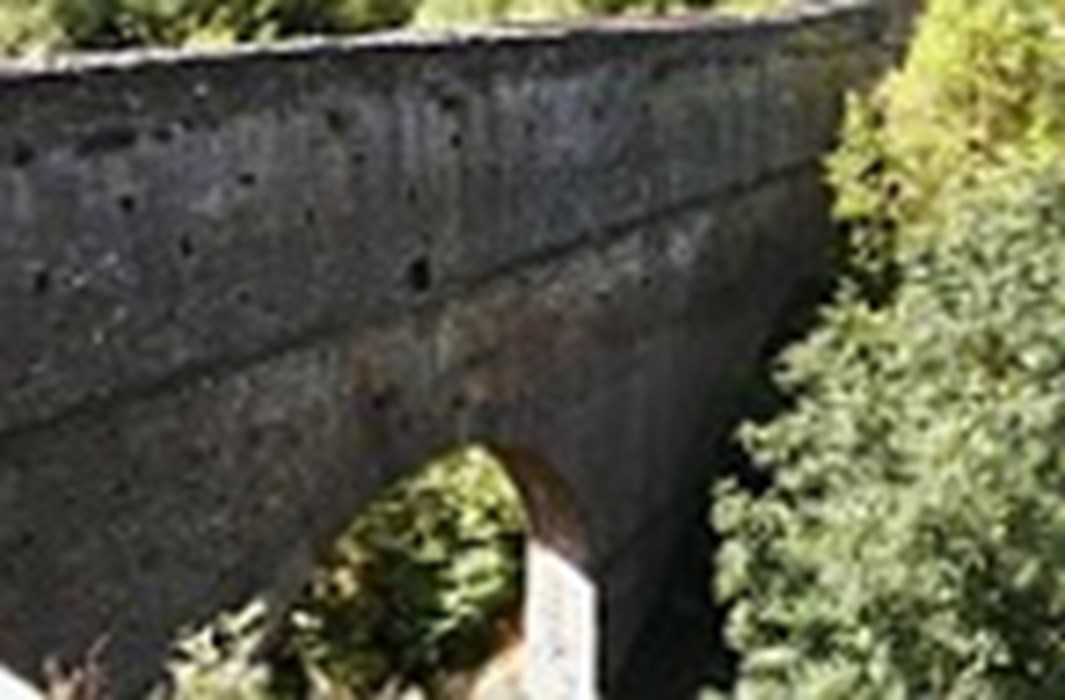 Römische Aquäduktbrücke von Pondel Römische Aquäduktbrücke von Pondel