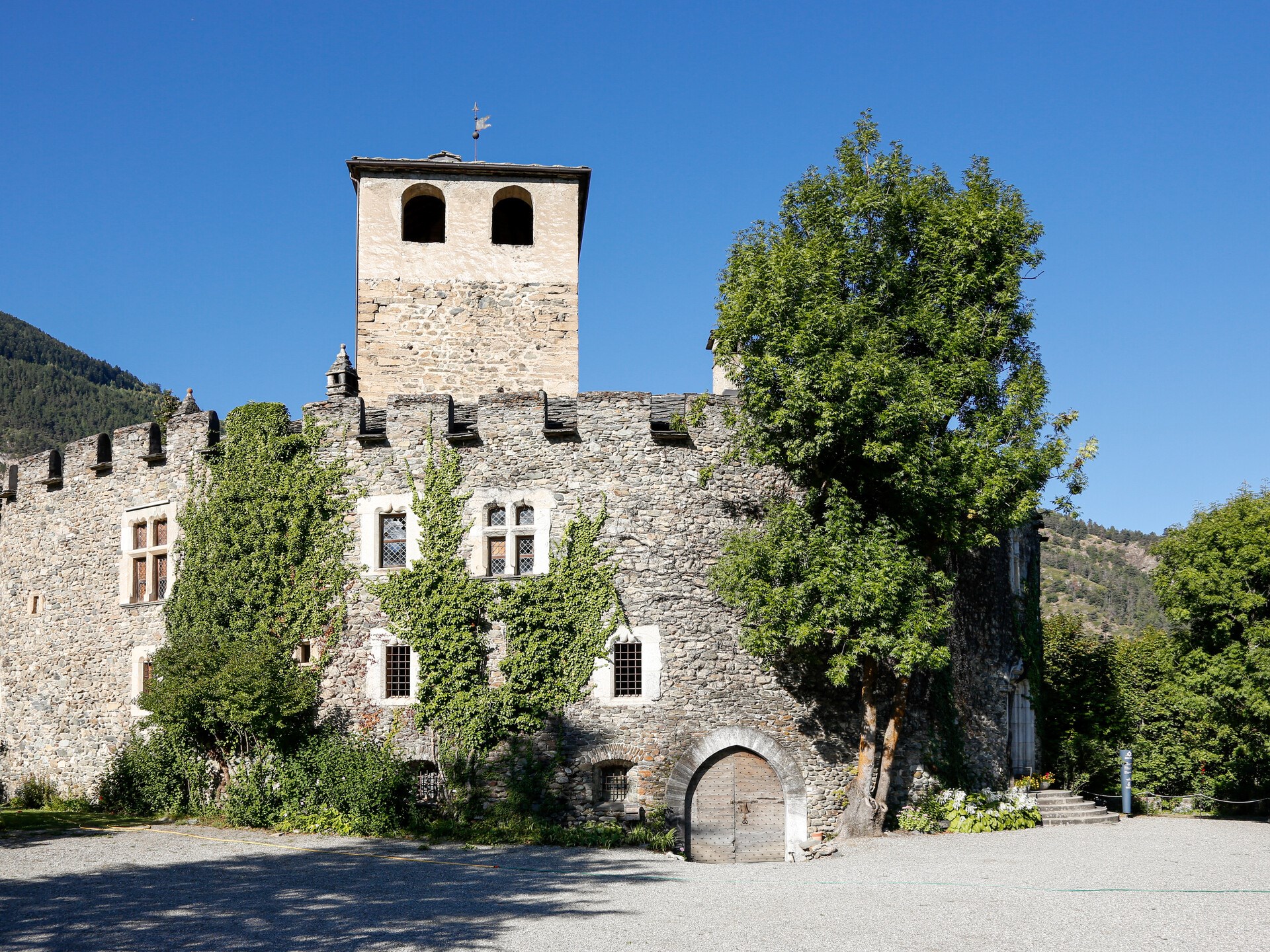 Castello di Introd