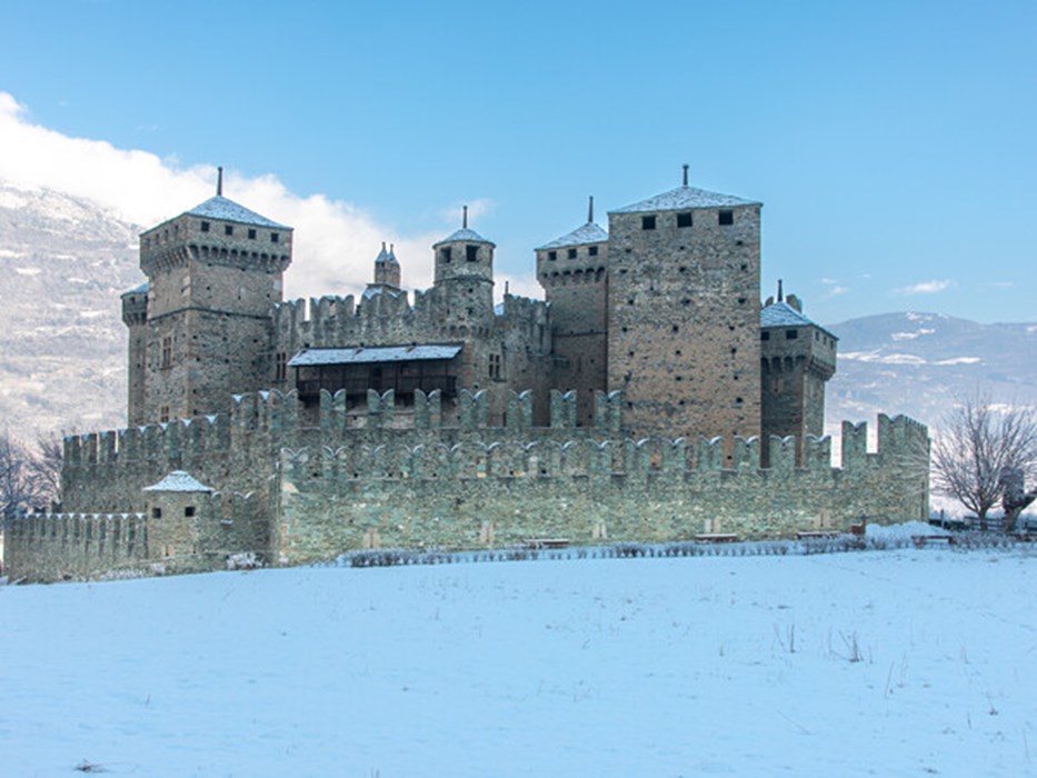 Discover the castles of the Aosta Valley