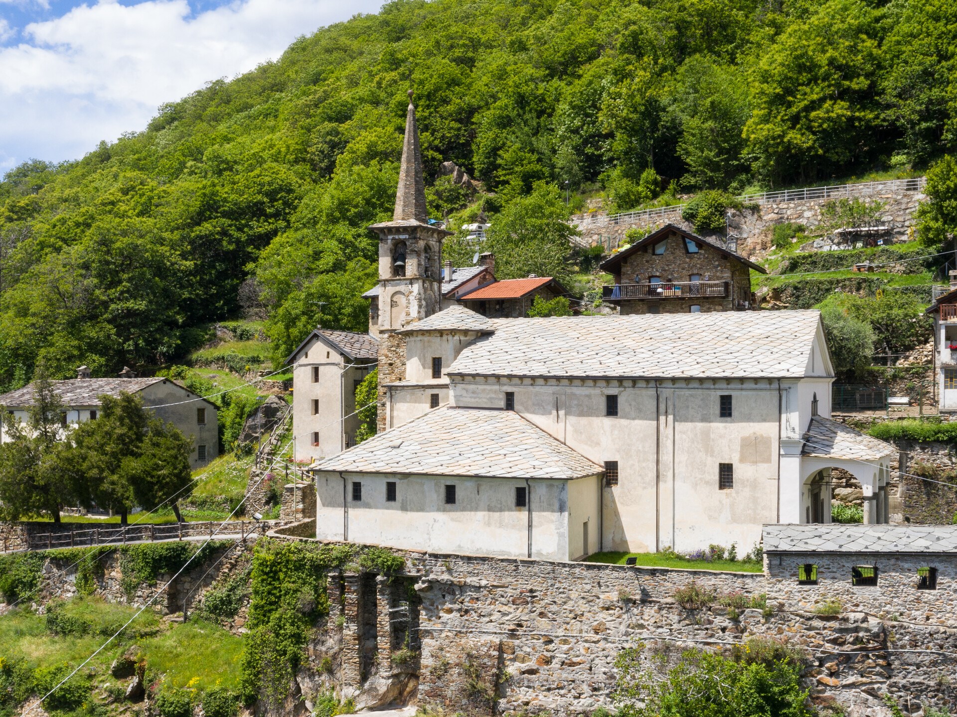 Santuario di Perloz
