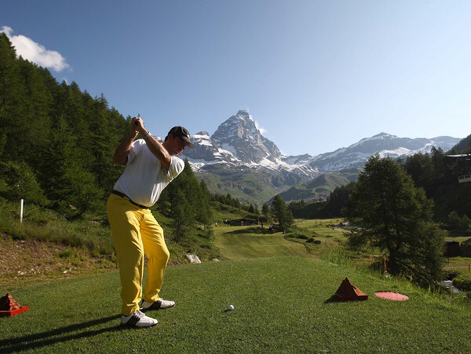 Golf at 2000 metres
