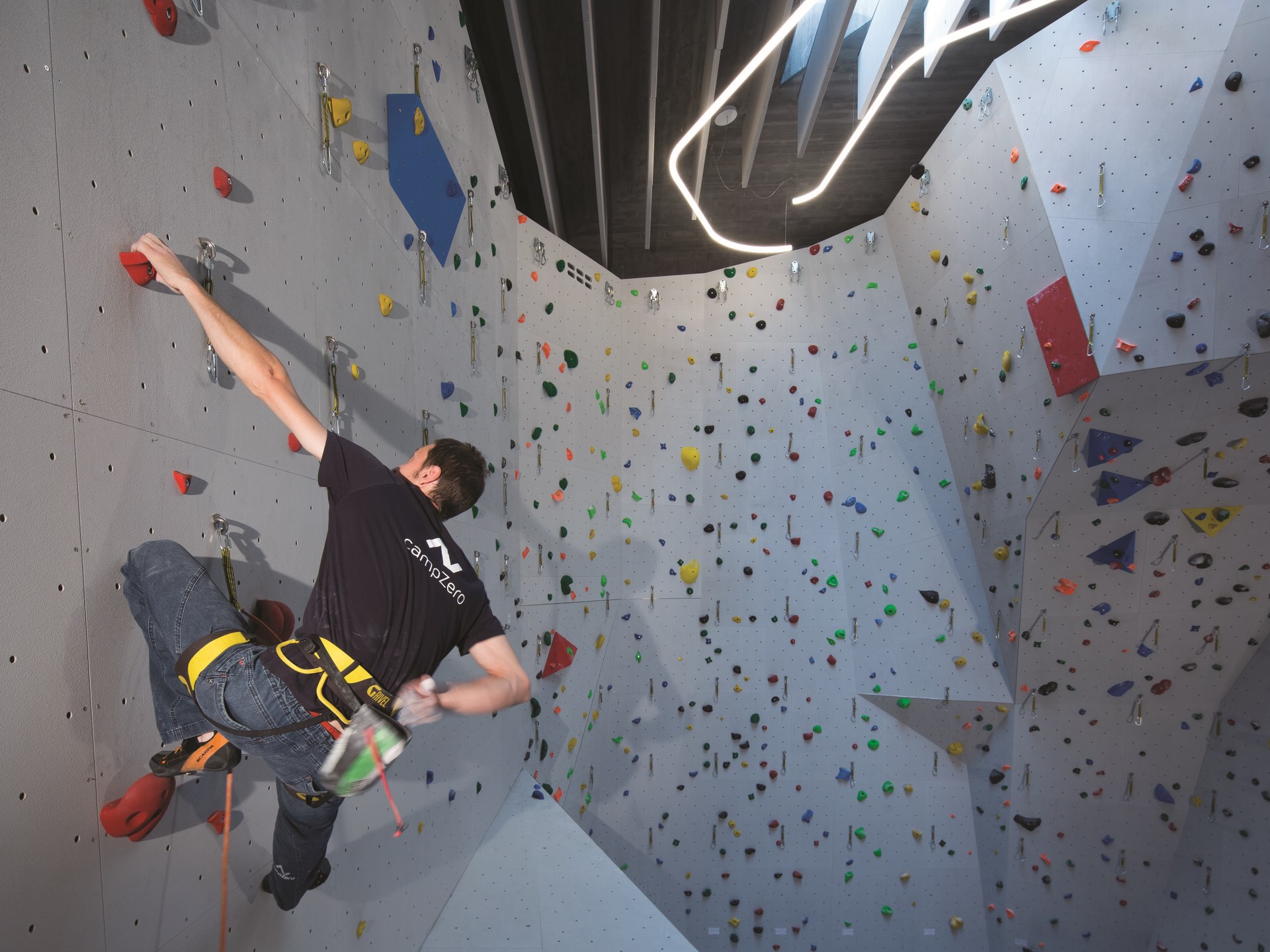 Pareti artificiali per arrampicata