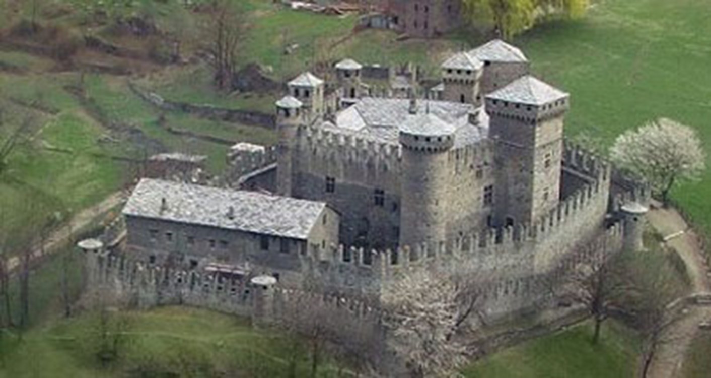 The castles of the central valley