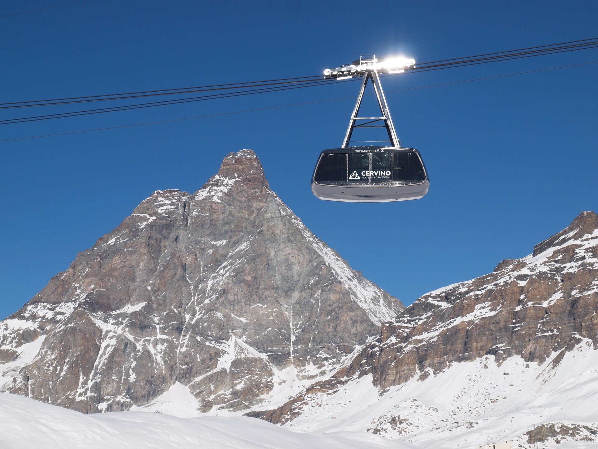 By cable car to Plateau Rosa 