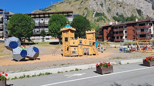 Parco giochi per bambini in località Entrèves