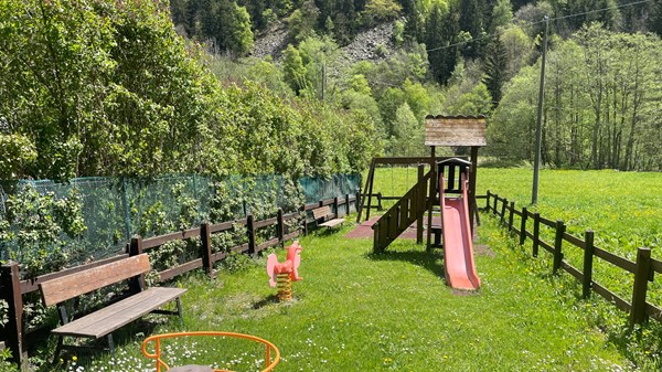 Aire de jeux de Buisson