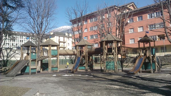 Parco giochi - via Festaz