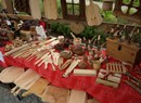 Petit atelier de sculpteurs et artisans à Chamois