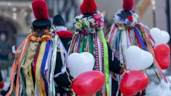 "Lé Beuffon" annunciano l'arrivo del carnevale