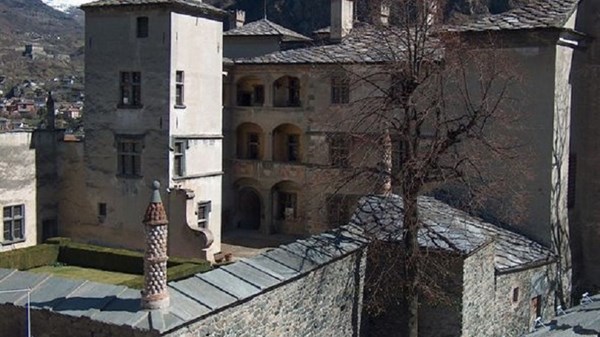 Issogne Schloß