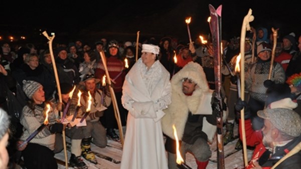 Speciale Carnevale di Verres: Un invito per Cervinia alla cena di gala al Castello