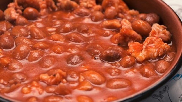 Bohnenessen im Rione Vernae