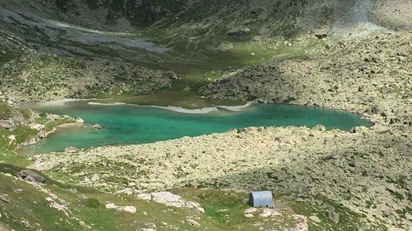 For your eyes only  - The Tsan Lake