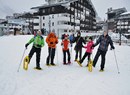 Après-ski hike with snowshoes on the mine path
