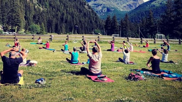  Yoga am See von Brusson: Vinyasa/Yin Yoga