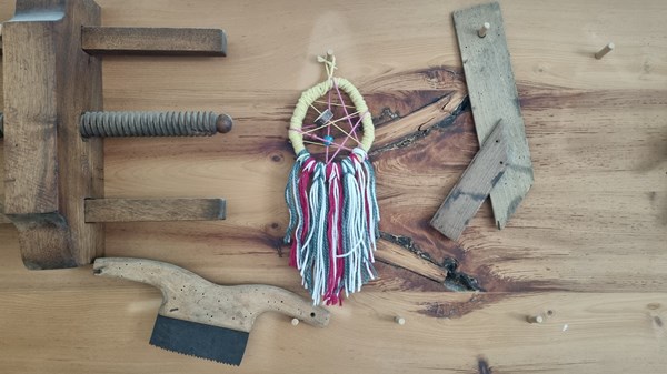 Acchiappasogni di legno e lana - un’estate Fantastica al MAV