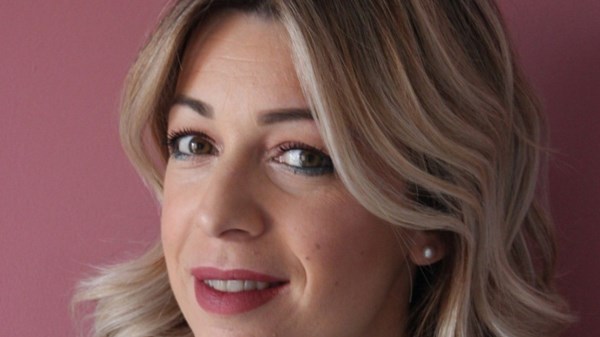 Presentazione del libro "La distanza che cura. Viaggio verso l'indipendenza emotiva dai legami familiari"
