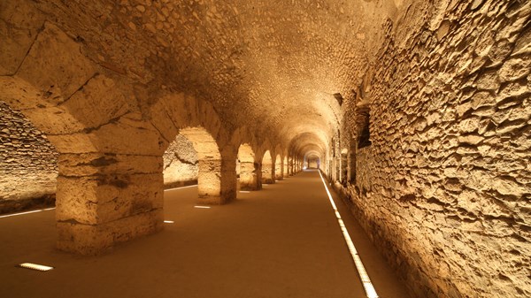 Una sera ad Augusta Prætoria. Percorsi urbani di lettura del patrimonio archeologico di età romana.