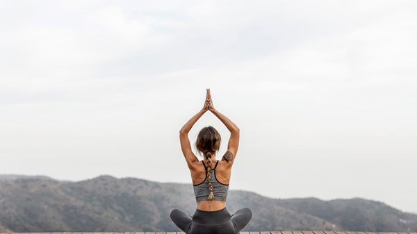 Yoga oltre l'orizzonte