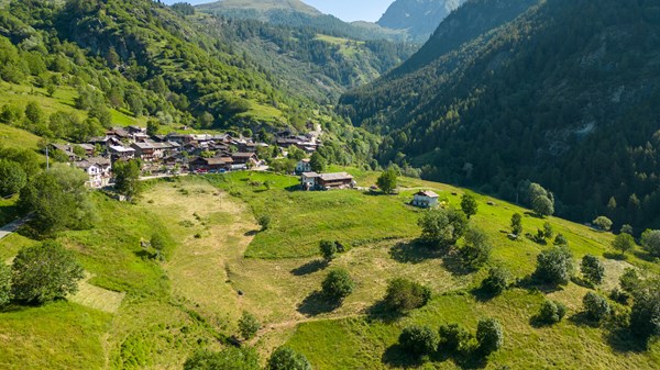 Momentaufnahme der Geschichte im Dorf Graines
