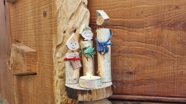 Mani sull'albero La luce dei Magi – laboratori di Falegnameria Didattica