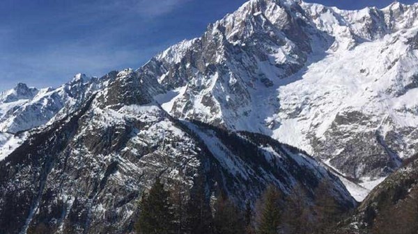 In the presence of his majesty the Mont Blanc