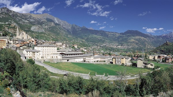 Escursione con assaggio di primavera sulle colline di Châtillon/Saint-Vincent