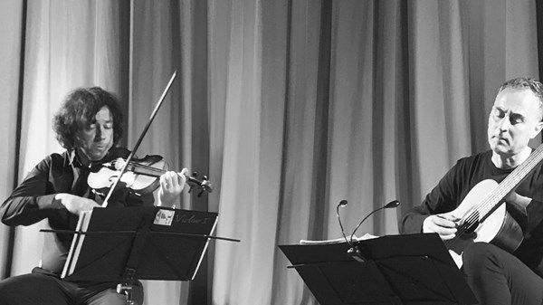 Concerts apéro - bizarreries sur 10 cordes 