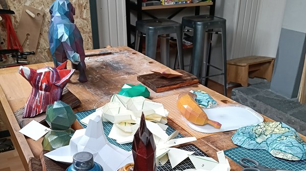 Paper Pop - Sculture di carta, giochi di volumi e creatività tra le mani.