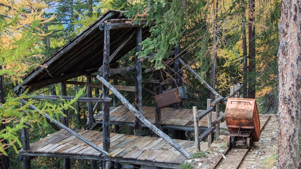 La via del Rame: dalle gallerie alle Acque Verdi 