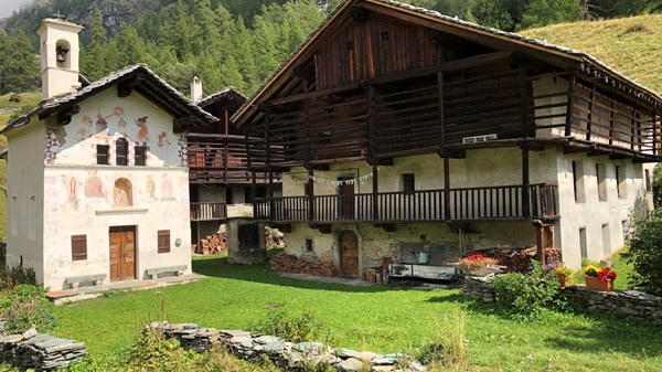Il sentiero dei campanili - le cappelle di Gressoney-Saint-Jean