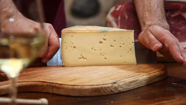 "Lo Tsaven" - market of organic and biodynamic products