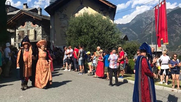 Medioevo Nella Terra degli Challant