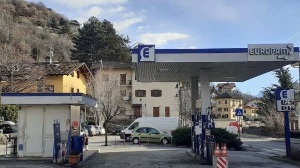 Distributeur d'essence Europam