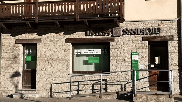 Banca "Intesa Sanpaolo"
