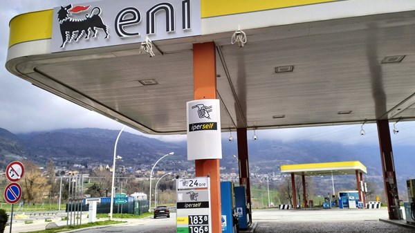 Distributore Eni - Area di servizio autostrada AO - TO