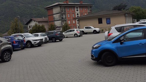Parcheggio in Via Martiri della Libertà  e in Viale della Rimembranza - parzialmente coperto