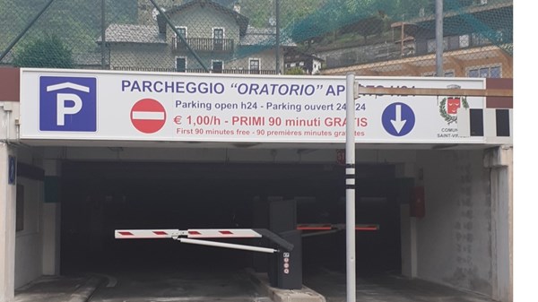 Parking Oratorio - covered