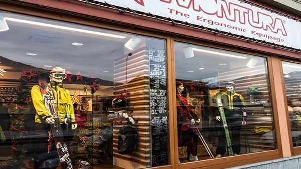 Noleggio "Montura Store Alpstation Aosta"