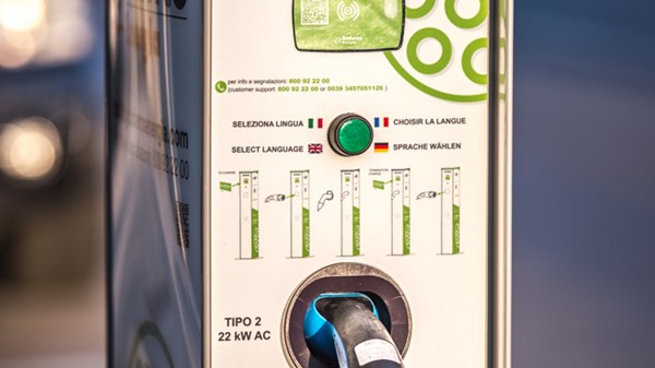 Bornes de recharge pour véhicules électriques