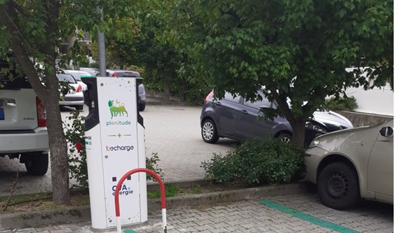 Parking Via Menabreaz
