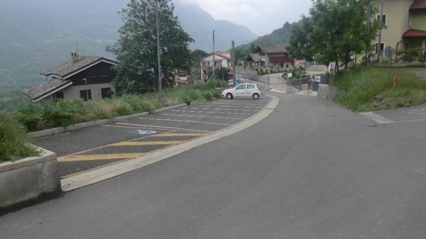 Parking Villa et Nabian