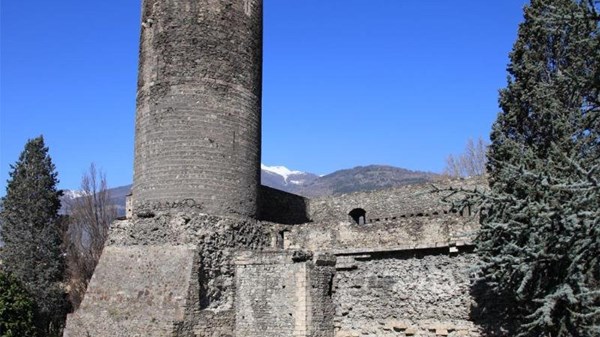 Aosta: around the Roman wall and medieval towers