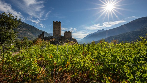 The Upper Aosta Valley and its castles