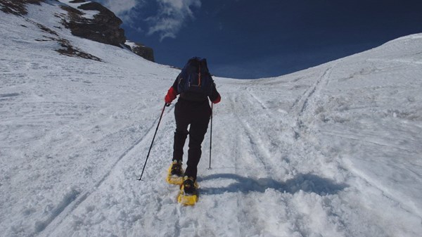 In snowshoes up to Champillon Refuge