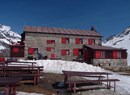 In snowshoes up to Benevolo Refuge