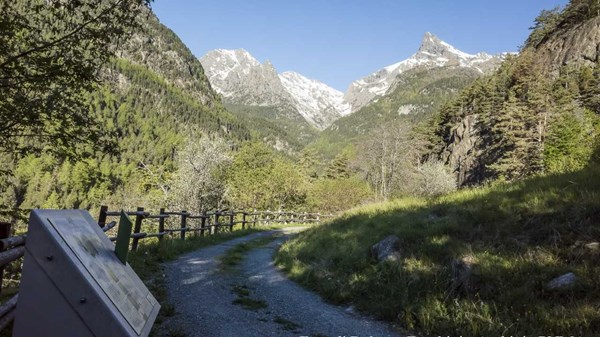 Percorso naturalistico Champdepraz